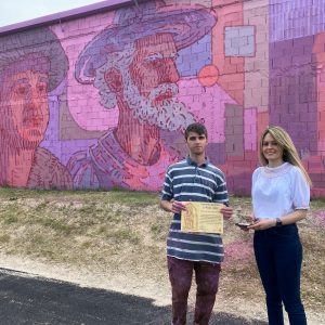 Juventud Premia El Graffiti ‘Don Quijote Y Sancho Por La Roda’ De Manuel Moreno Guirao